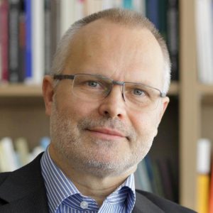 Prof. Hans Peter Peters (INM-8) im Interview zur Nutzung und dem Nutzen von Medien für Wissenschaftler im Mitarbeitermagazin „intern“ 1-2012.